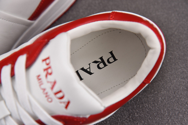 pr sneaker