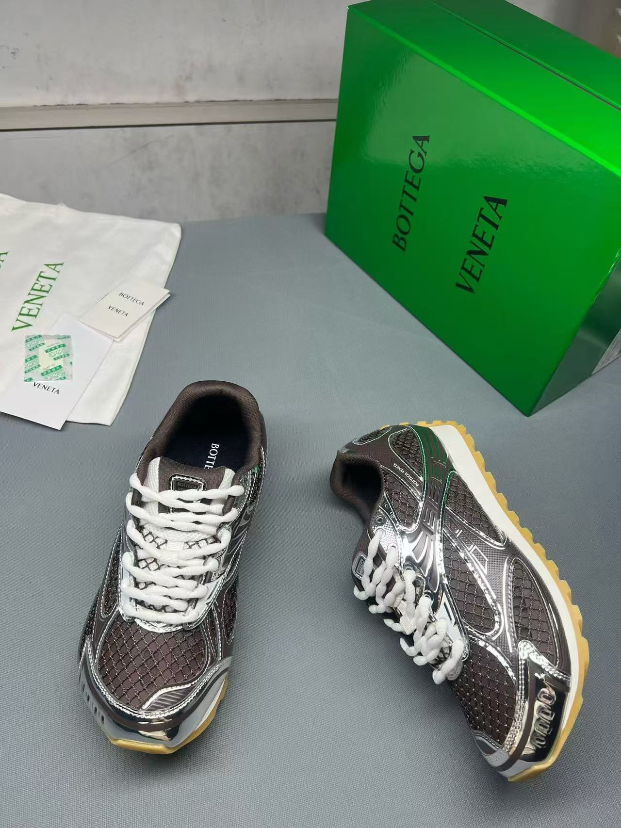 B0tt*ga Ven*ta Orbit Sneaker