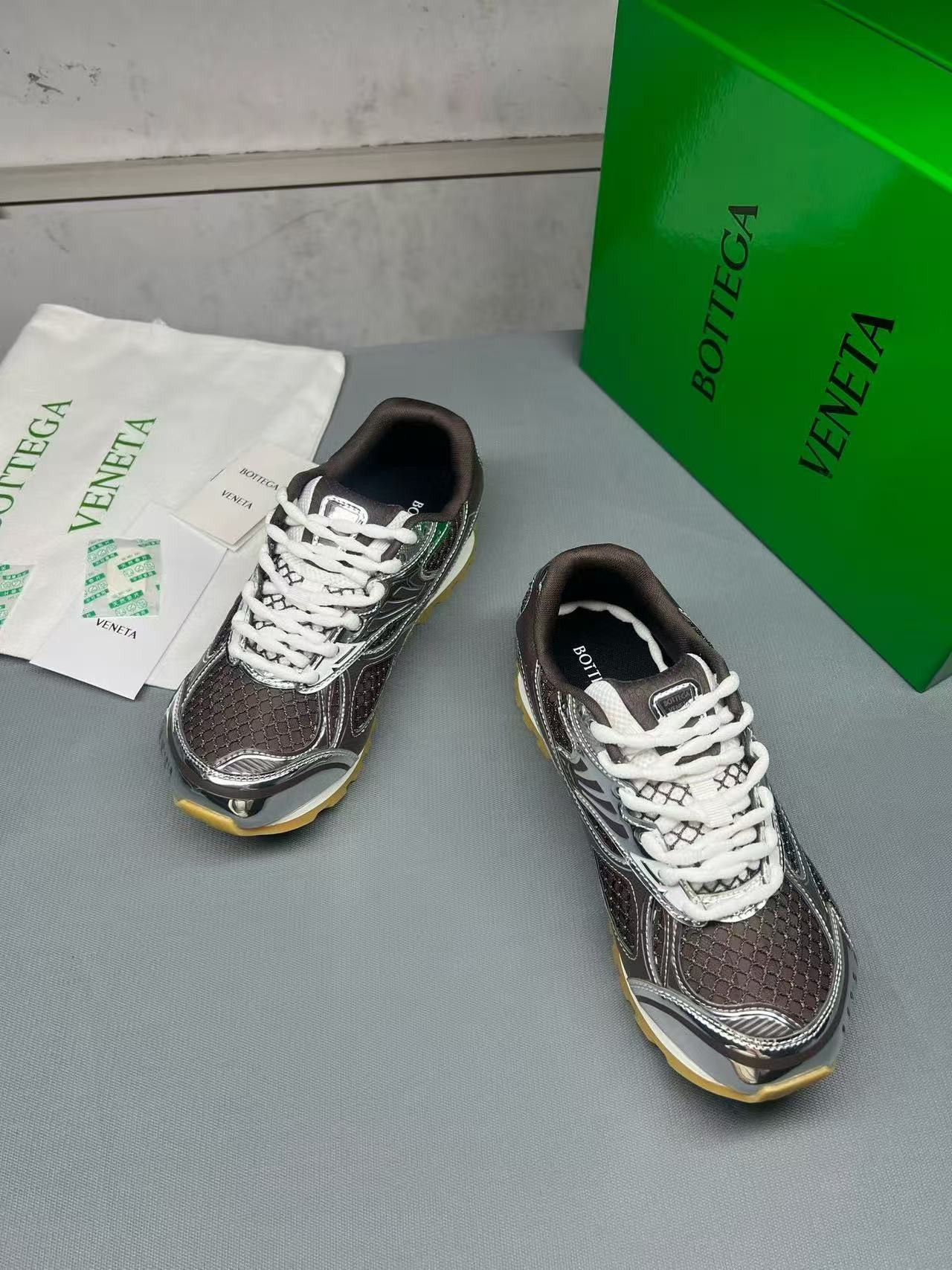 B0tt*ga Ven*ta Orbit Sneaker
